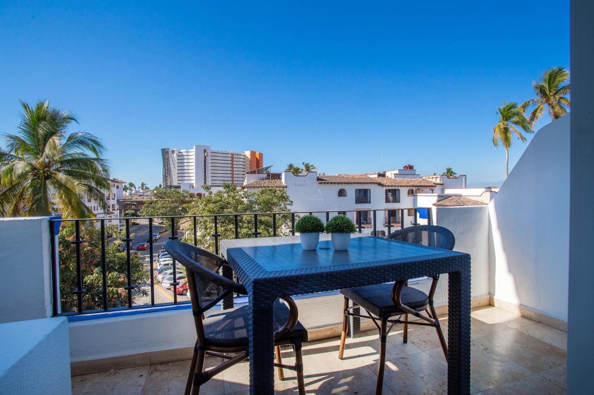Hotel Suites Mar Elena (Adults Only) Puerto Vallarta Dış mekan fotoğraf
